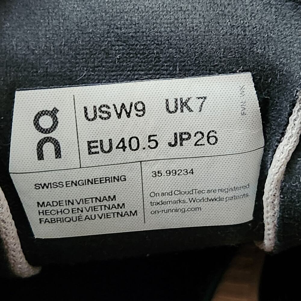On Cloudflow Women's Running Shoes Size 9 - Picture 8 of 8